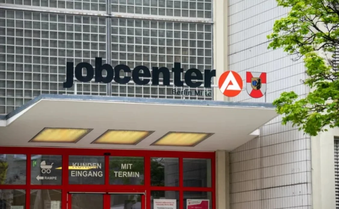 الحصول على قرض من مكتب العمل Job center فى ألمانيا