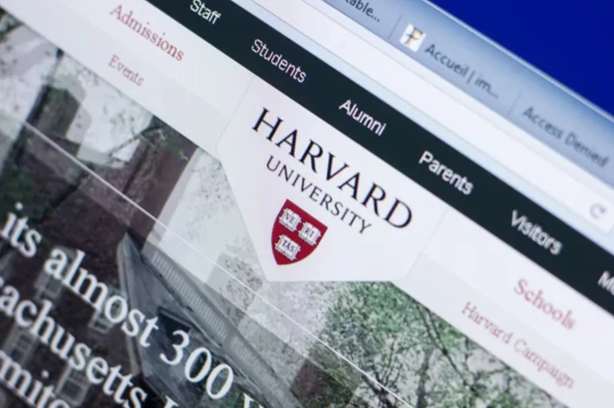 Harvard university Aufnahmebedingungen, Kosten, Studiengänge & die Bewerbung